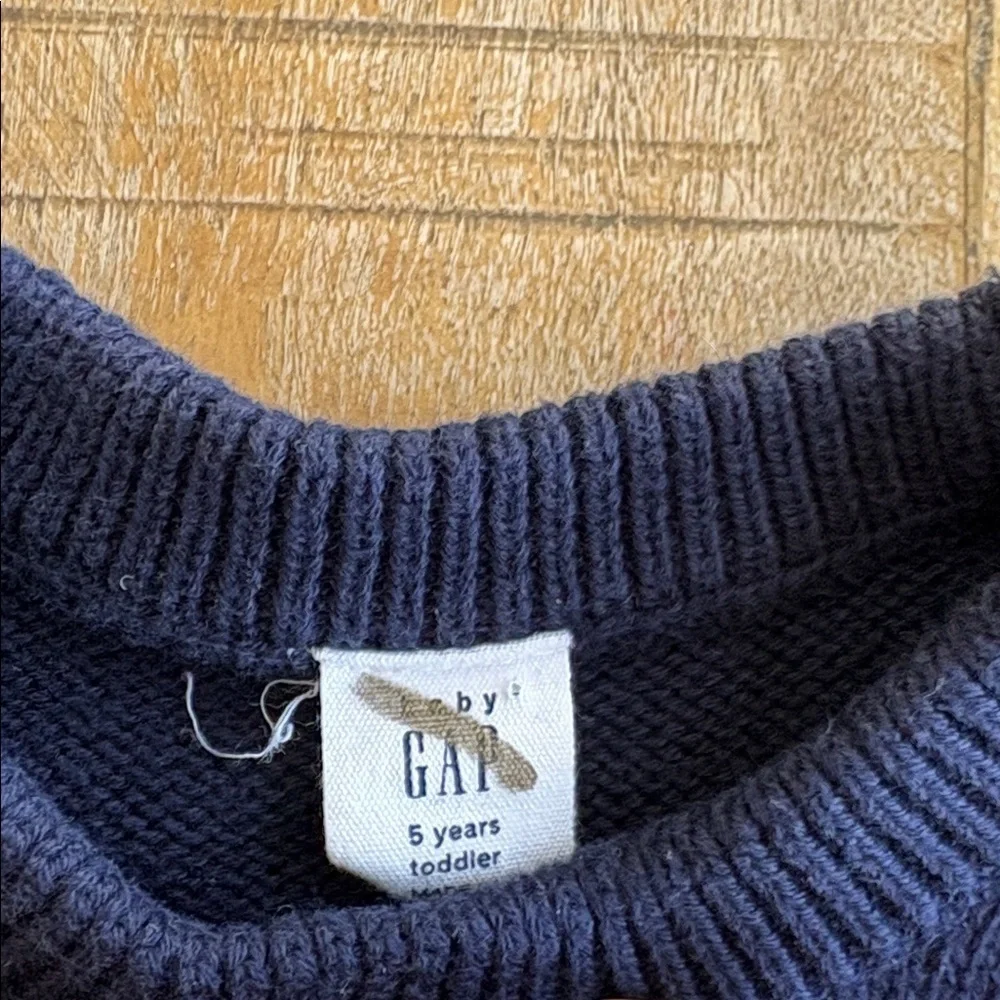 Gap Girls Sweater size 5t